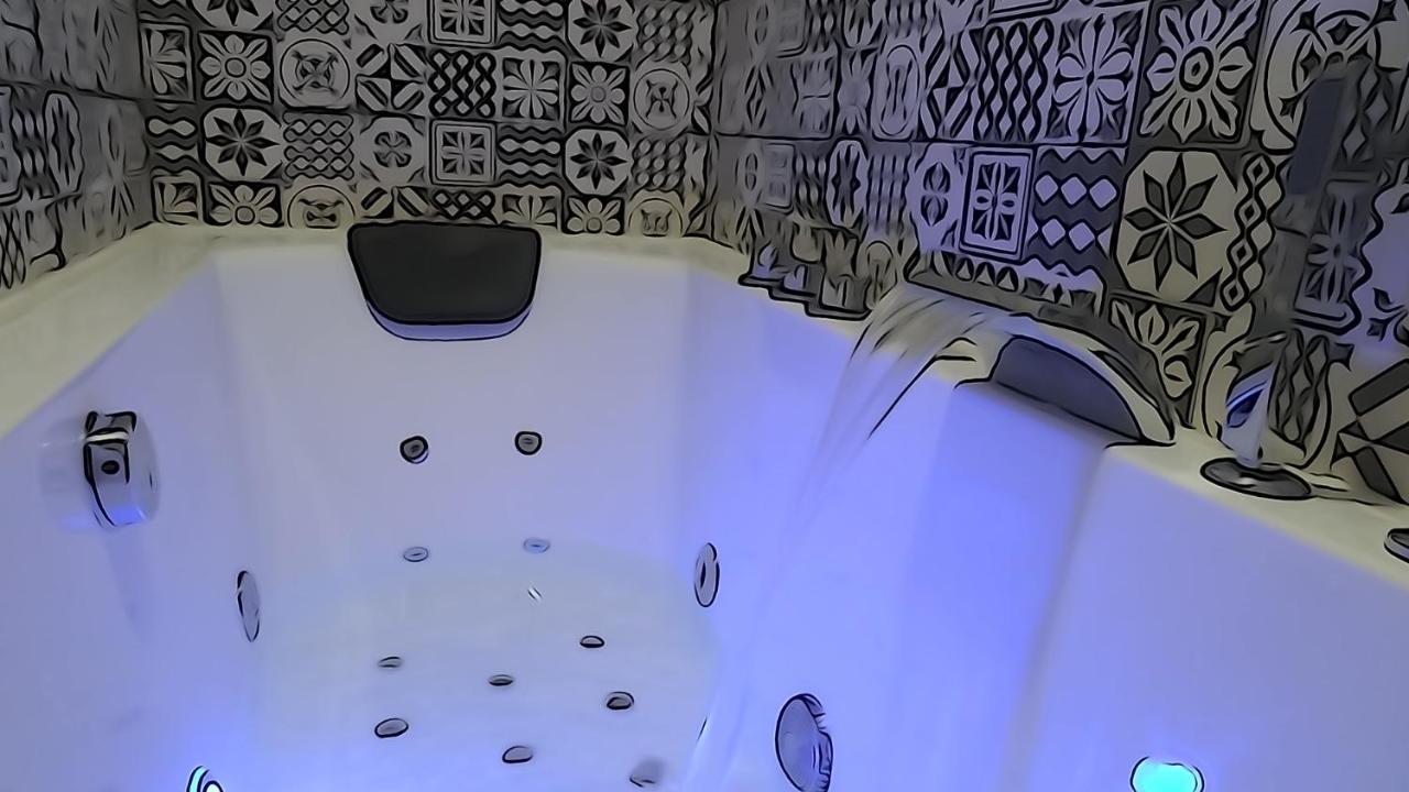 Cozy Rooms - Banera Hidromasaje Valenza Esterno foto